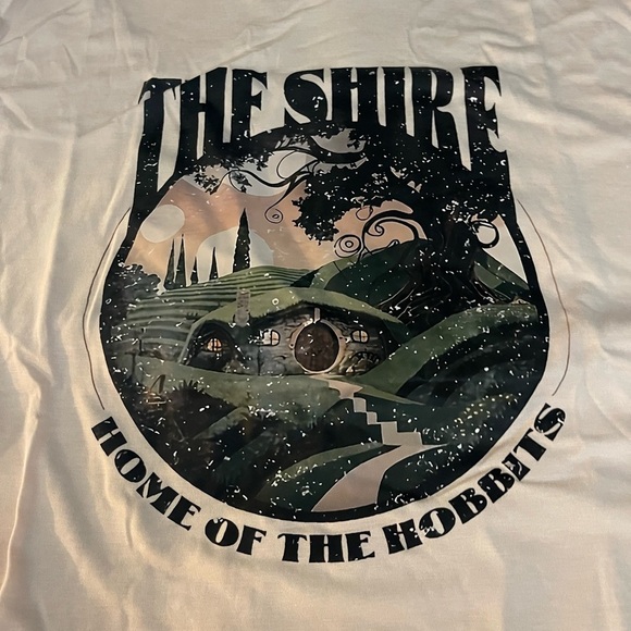 The Shire, Home of the Hobbits Tee, Almond, Size Medium, NWOT 🧌🚪 - Picture 7 of 12
